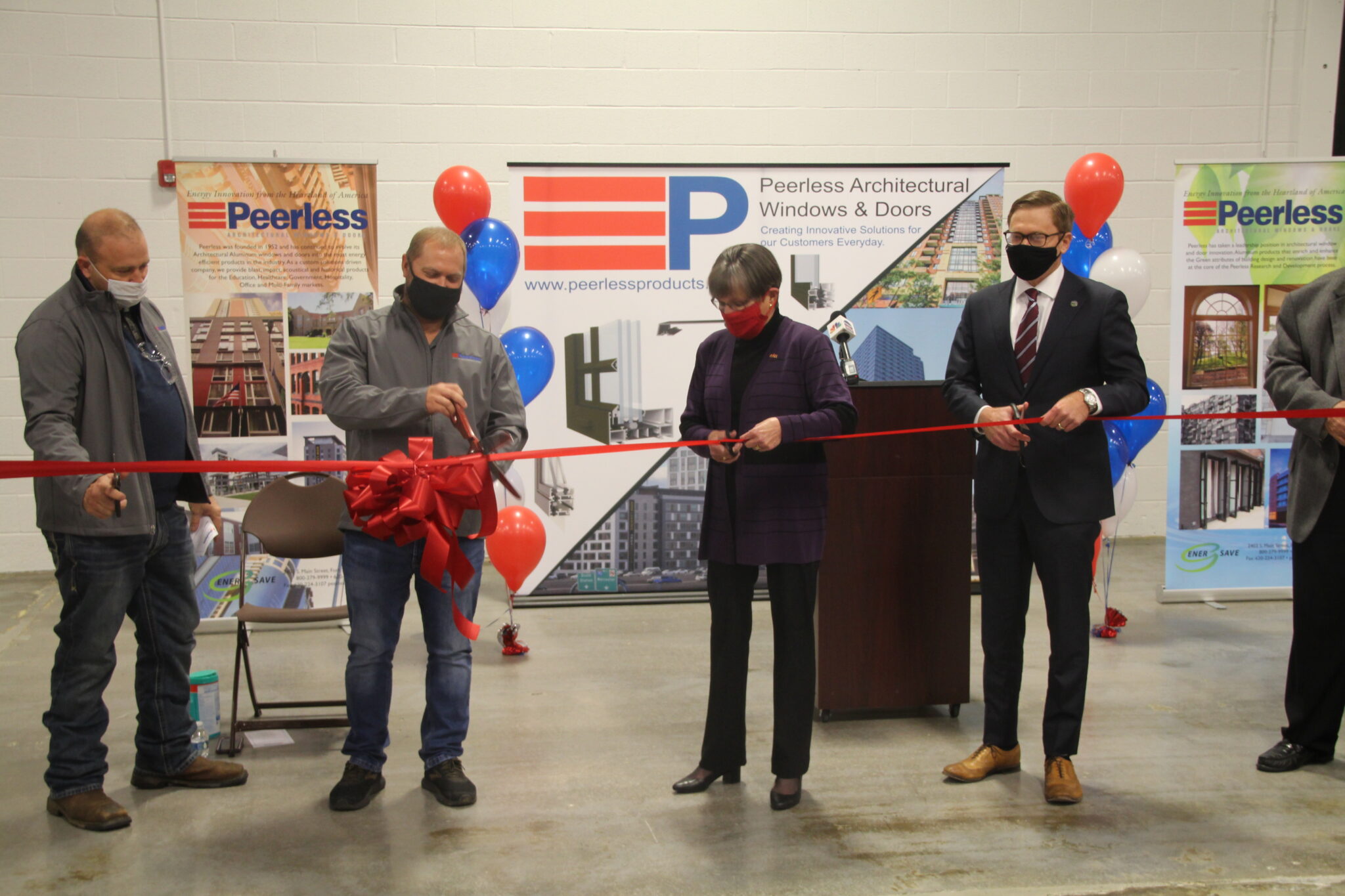 Governor Laura Kelly Announces Peerless Products Expansion to Create